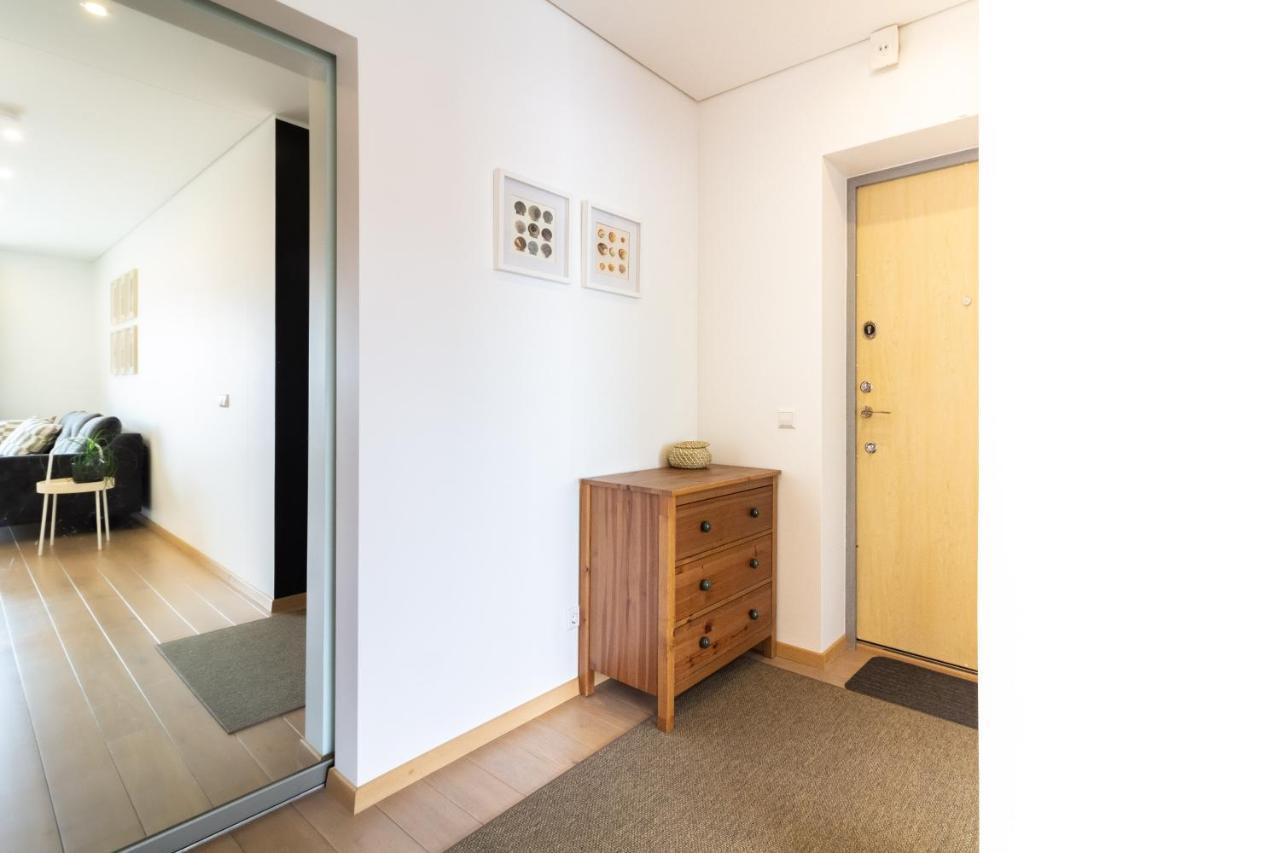 Cohost I Sunny Center Apt, Covered Parking, Balcony & Self Check-In Каунас Екстериор снимка