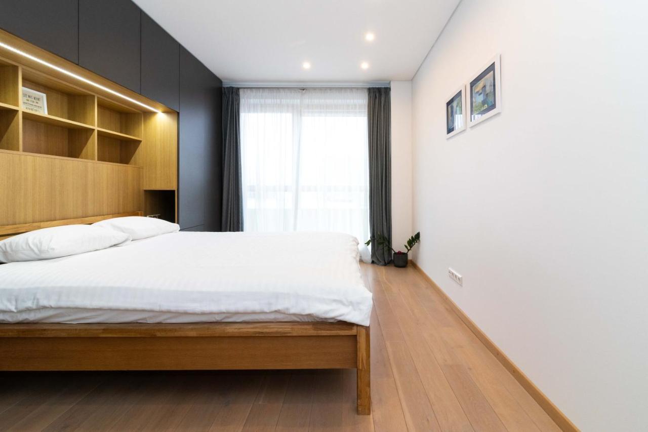 Cohost I Sunny Center Apt, Covered Parking, Balcony & Self Check-In Каунас Екстериор снимка